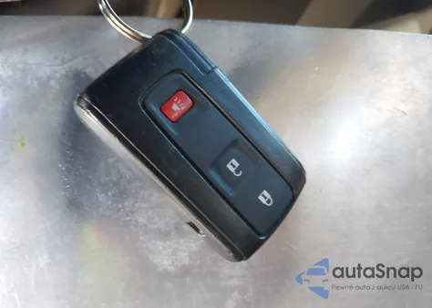 2005 Toyota Prius from USA, damaged, VIN JTDKB20U253042709